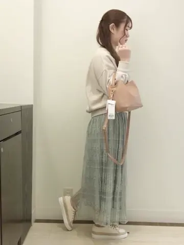 Feroux スタッフ コーディネート画像