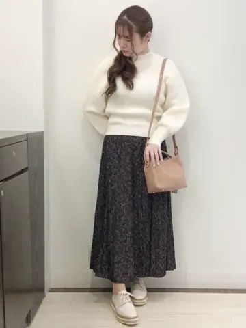 Feroux スタッフ コーディネート画像