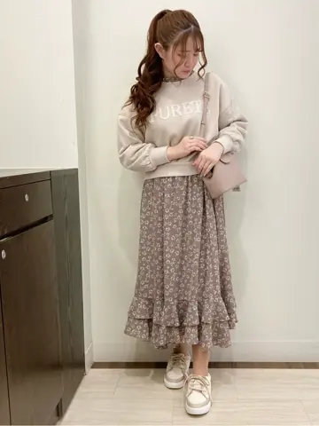 Feroux スタッフ コーディネート画像