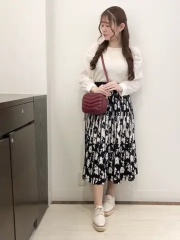 Feroux スタッフ コーディネート画像