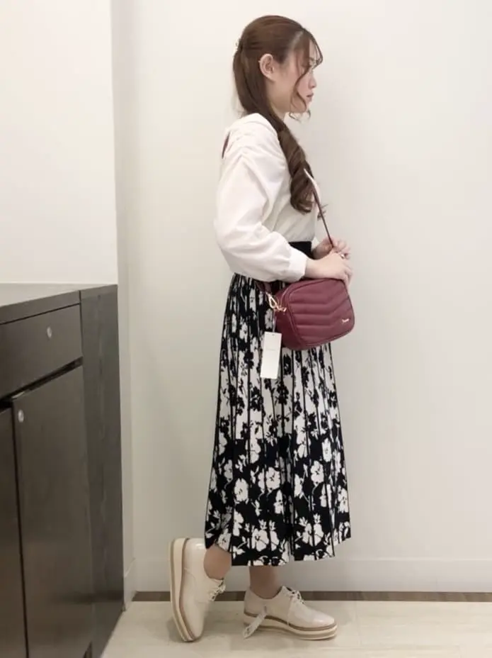 Feroux スタッフ コーディネート画像