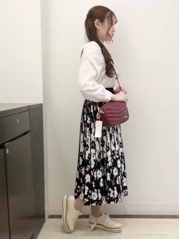 Feroux スタッフ コーディネート画像