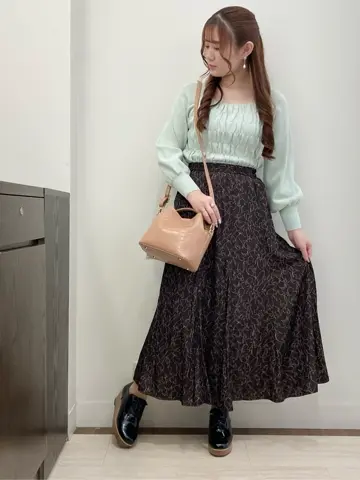 Feroux スタッフ コーディネート画像