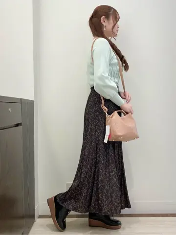 Feroux スタッフ コーディネート画像