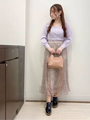 Feroux スタッフ コーディネート画像