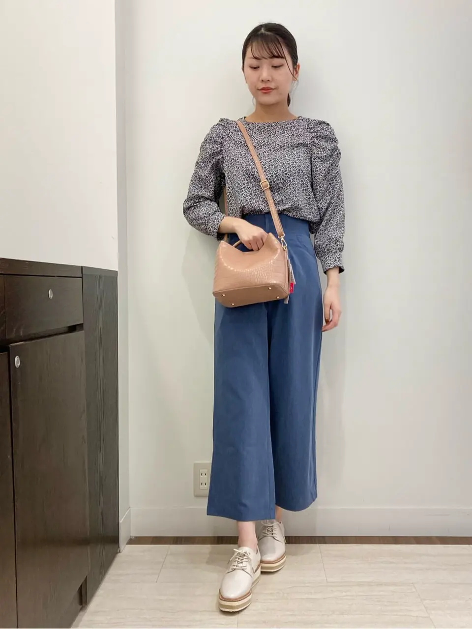 Feroux スタッフ コーディネート画像