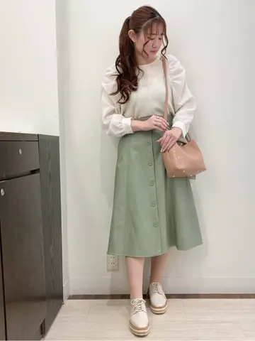 Feroux スタッフ コーディネート画像