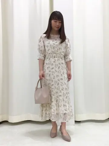 Feroux スタッフ コーディネート画像