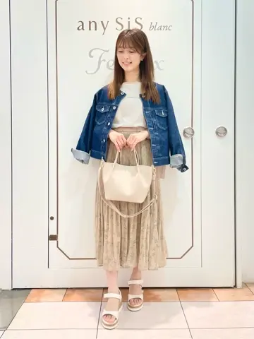 Feroux スタッフ コーディネート画像