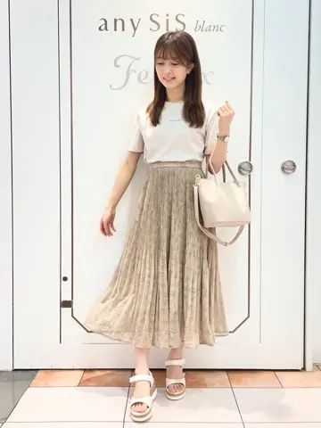 Feroux スタッフ コーディネート画像