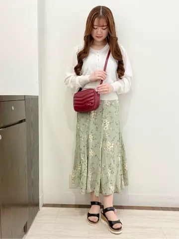 Feroux スタッフ コーディネート画像