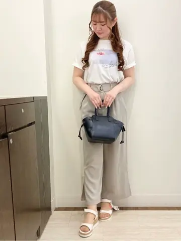 Feroux スタッフ コーディネート画像