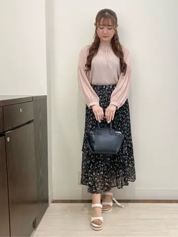 Feroux スタッフ コーディネート画像