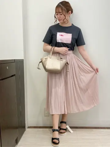 Feroux スタッフ コーディネート画像