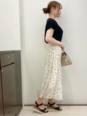 Feroux スタッフ コーディネート画像