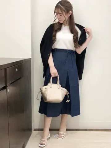 Feroux スタッフ コーディネート画像