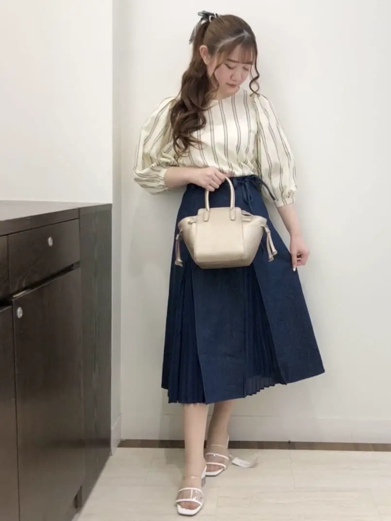 Feroux スタッフ コーディネート画像