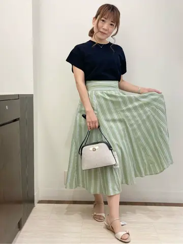 Feroux スタッフ コーディネート画像