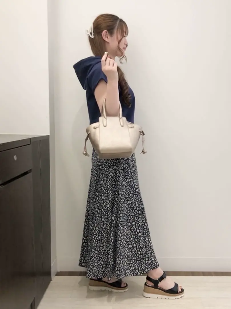 Feroux スタッフ コーディネート画像