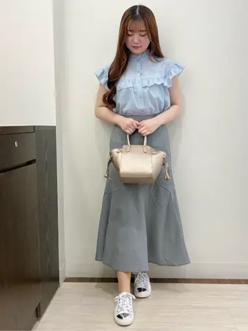 Feroux スタッフ コーディネート画像