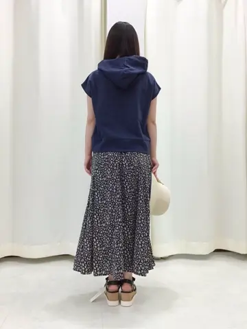 Feroux スタッフ コーディネート画像