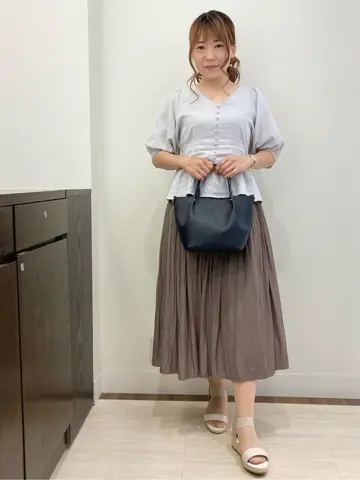 Feroux スタッフ コーディネート画像