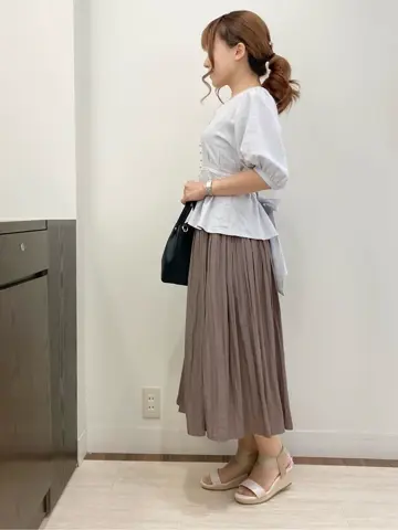 Feroux スタッフ コーディネート画像