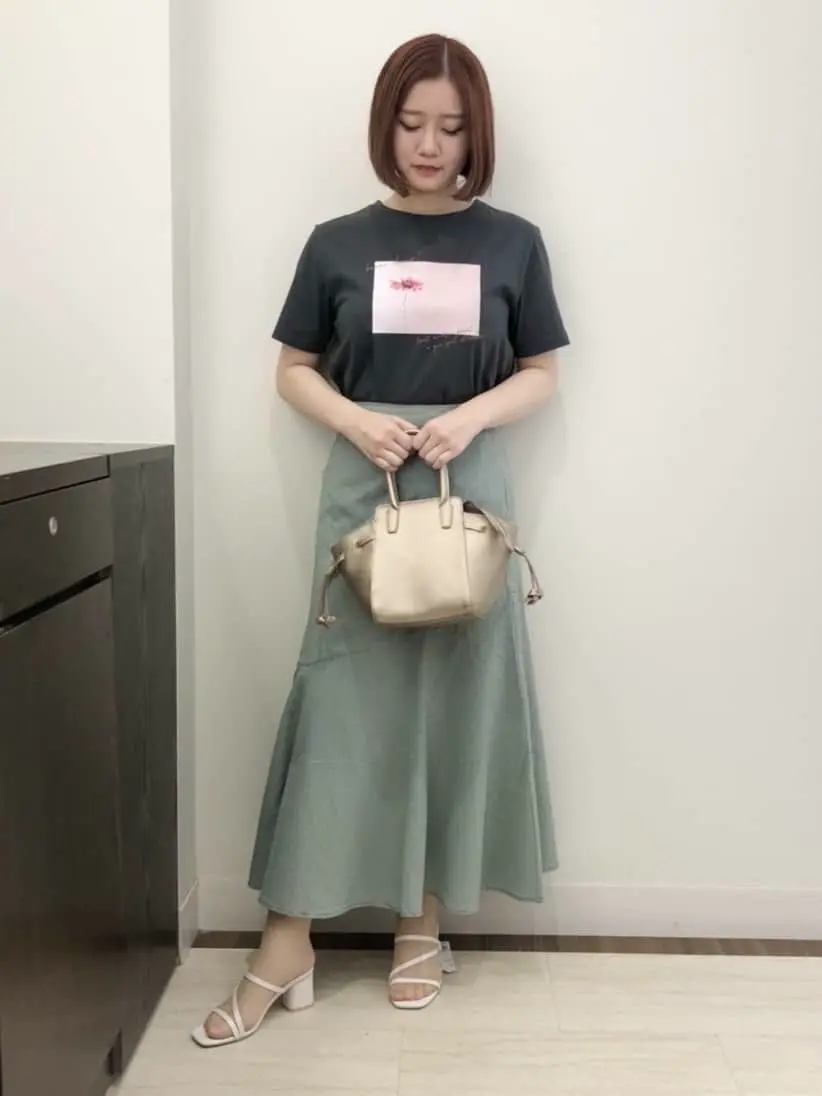 Feroux スタッフ コーディネート画像