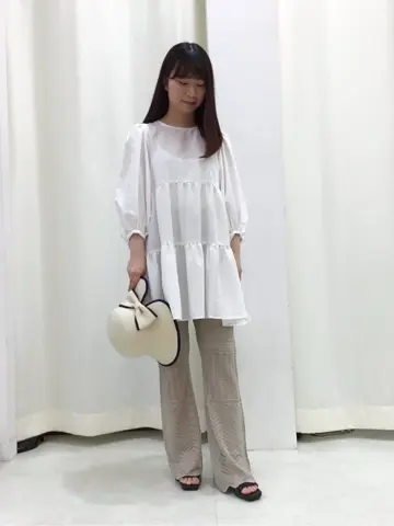 Feroux スタッフ コーディネート画像