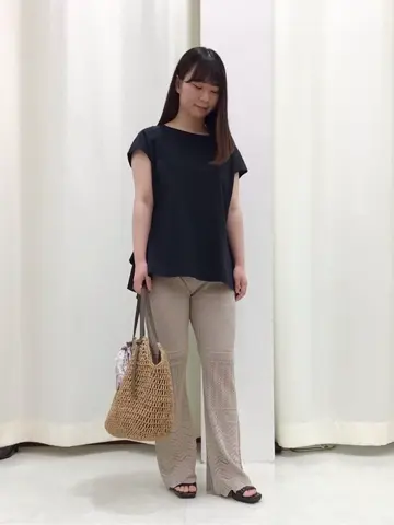 Feroux スタッフ コーディネート画像