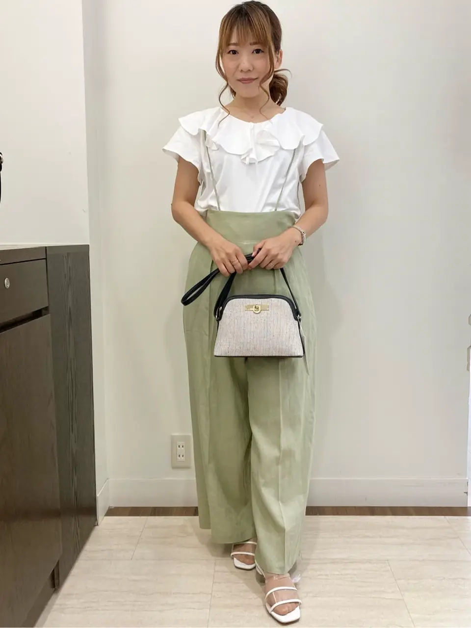 Feroux スタッフ コーディネート画像