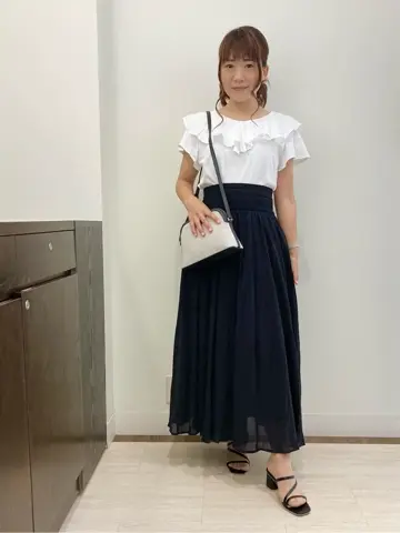 Feroux スタッフ コーディネート画像