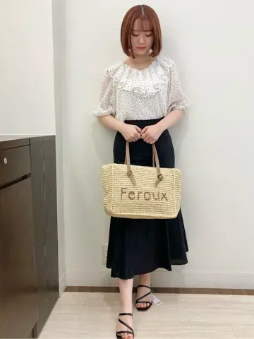 Feroux スタッフ コーディネート画像