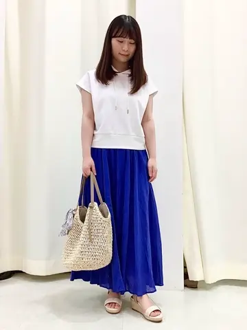 Feroux スタッフ コーディネート画像