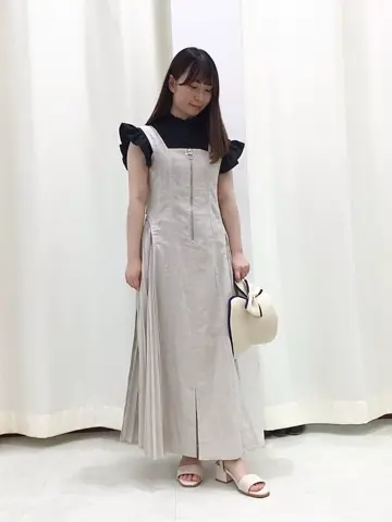 Feroux スタッフ コーディネート画像