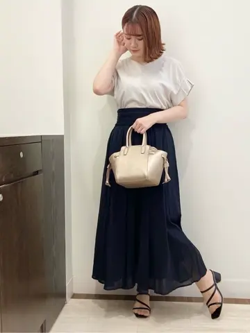 Feroux スタッフ コーディネート画像