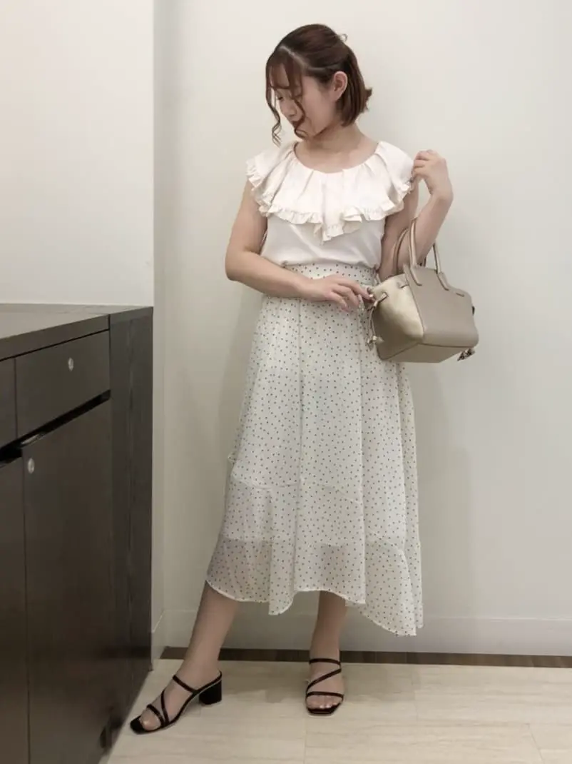 Feroux スタッフ コーディネート画像