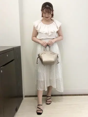 Feroux スタッフ コーディネート画像