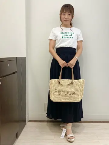 Feroux スタッフ コーディネート画像