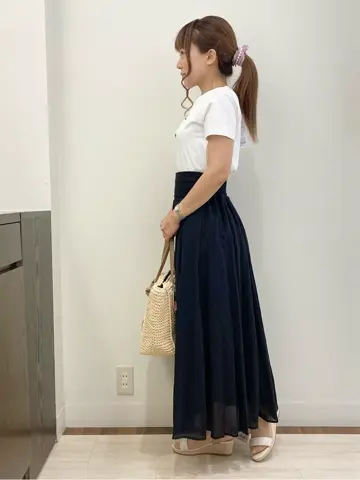 Feroux スタッフ コーディネート画像