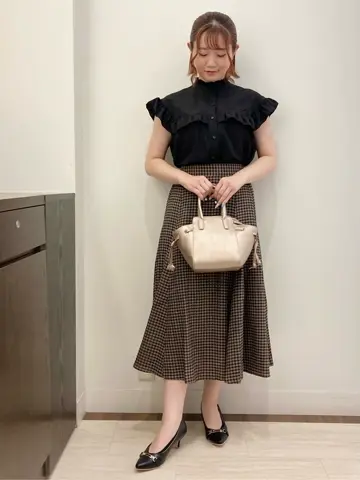 Feroux スタッフ コーディネート画像