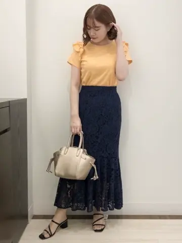 Feroux スタッフ コーディネート画像