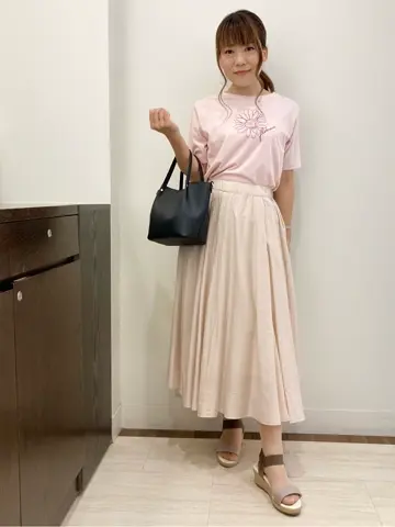 Feroux スタッフ コーディネート画像