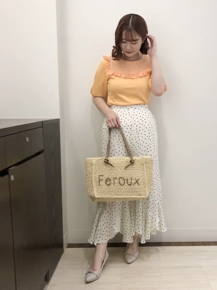 Feroux スタッフ コーディネート画像