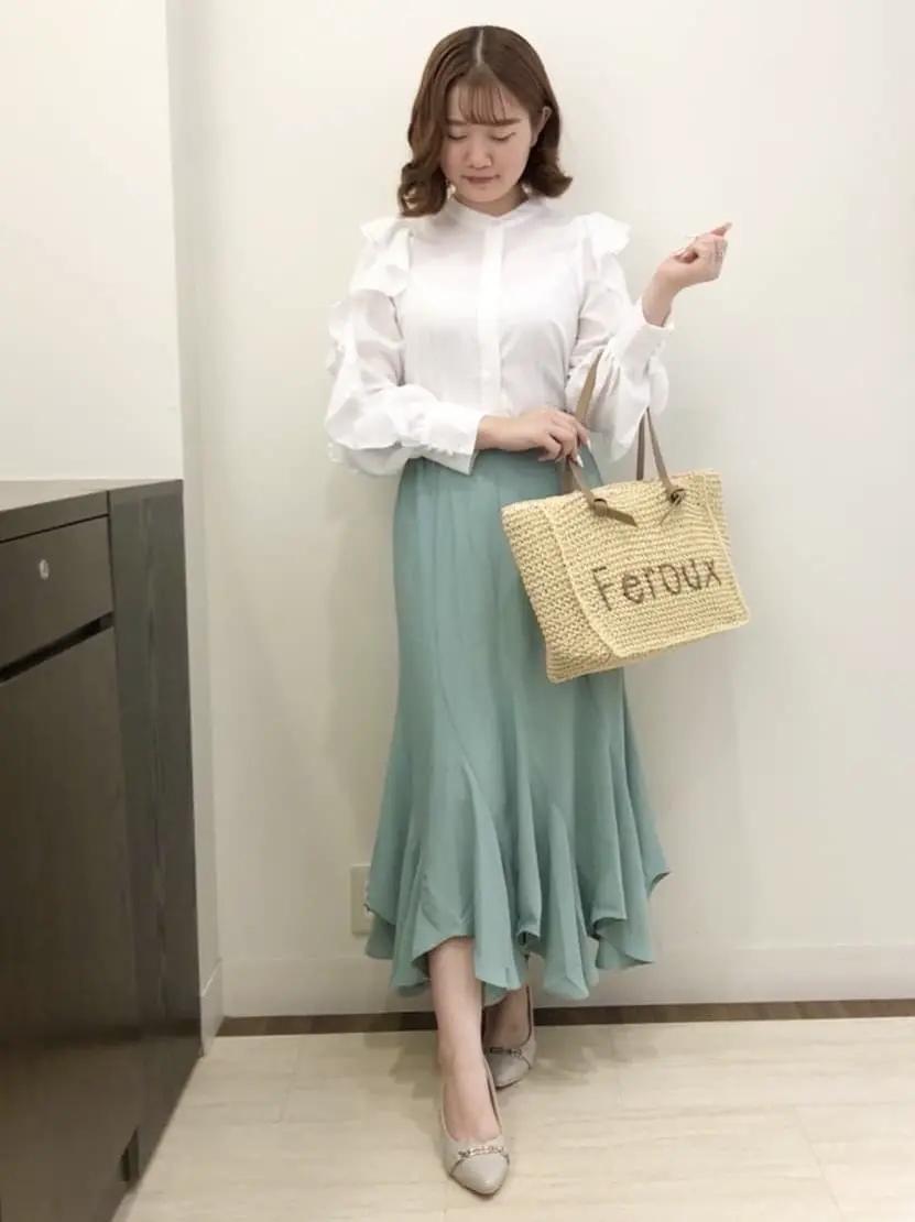 Feroux スタッフ コーディネート画像