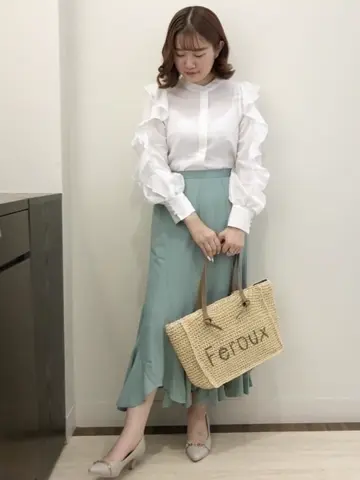 Feroux スタッフ コーディネート画像