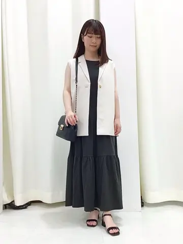 Feroux スタッフ コーディネート画像