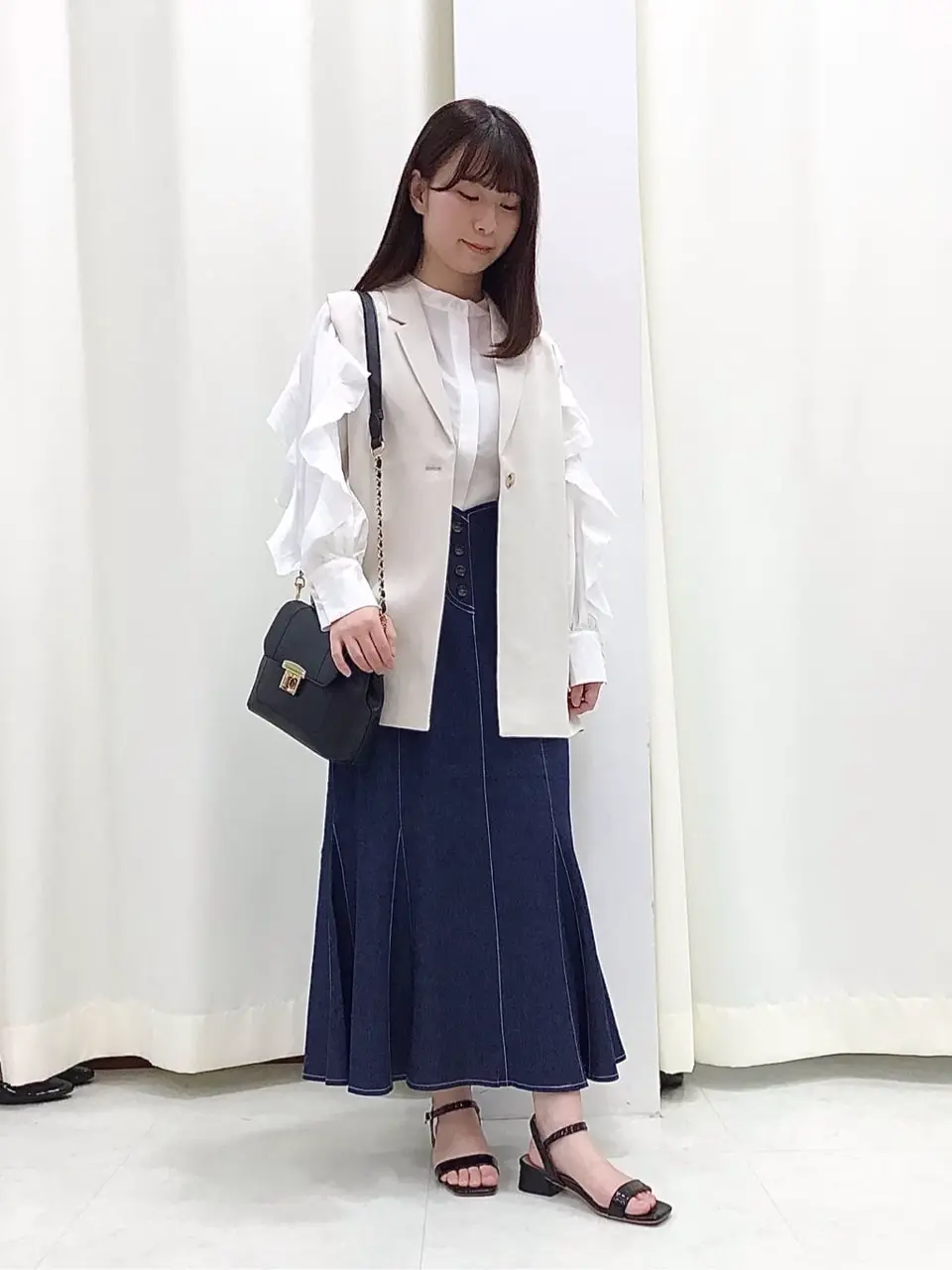 Feroux スタッフ コーディネート画像