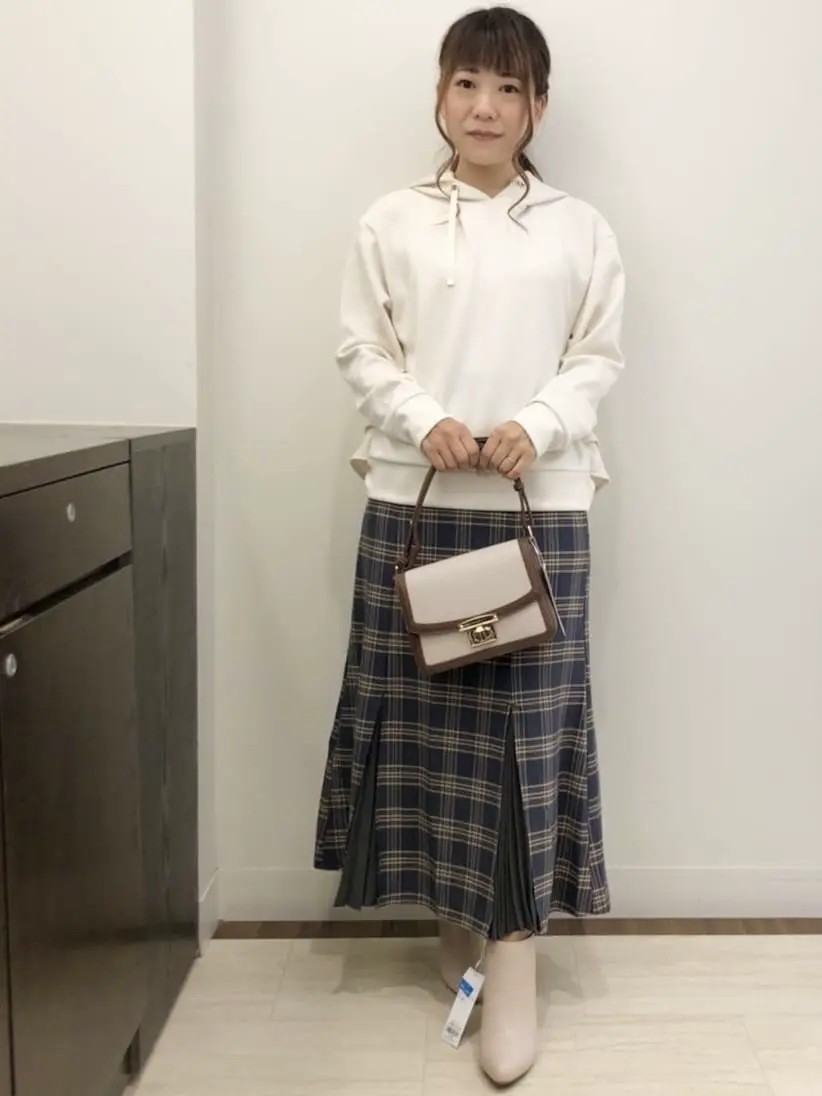 Feroux スタッフ コーディネート画像