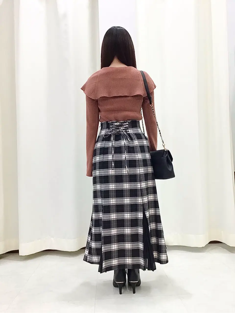 Feroux スタッフ コーディネート画像